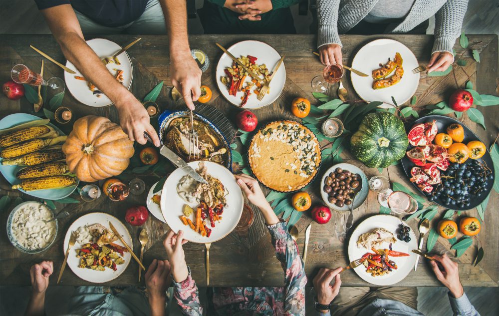 Simple Thanksgiving Table Decor Ideas to Wow Your Guests